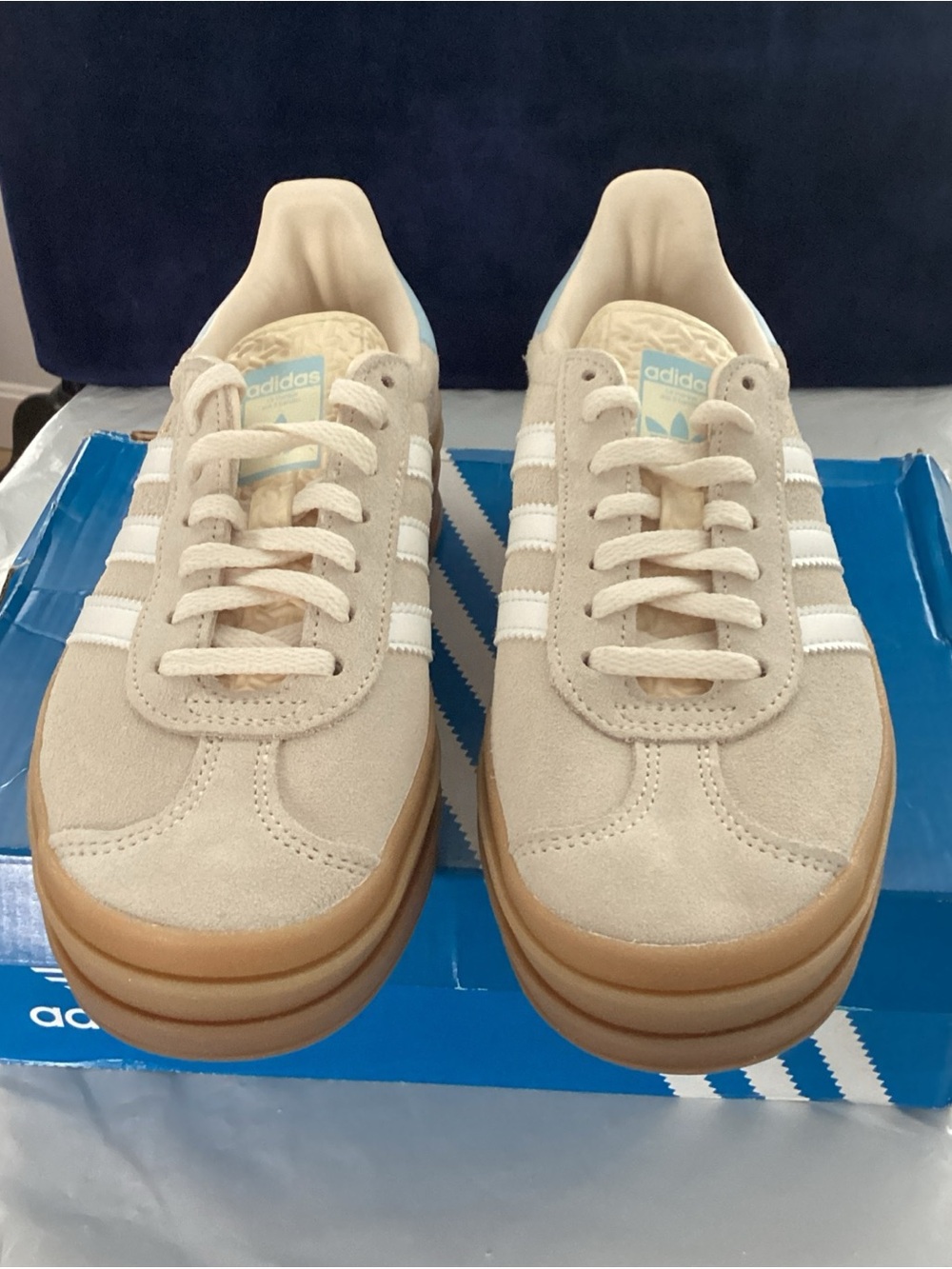 Adidas Gazelle Bold J Platform Sneakers Women’s 6 / 4.5Y Wonder White JH5540 - Picture 5 of 10